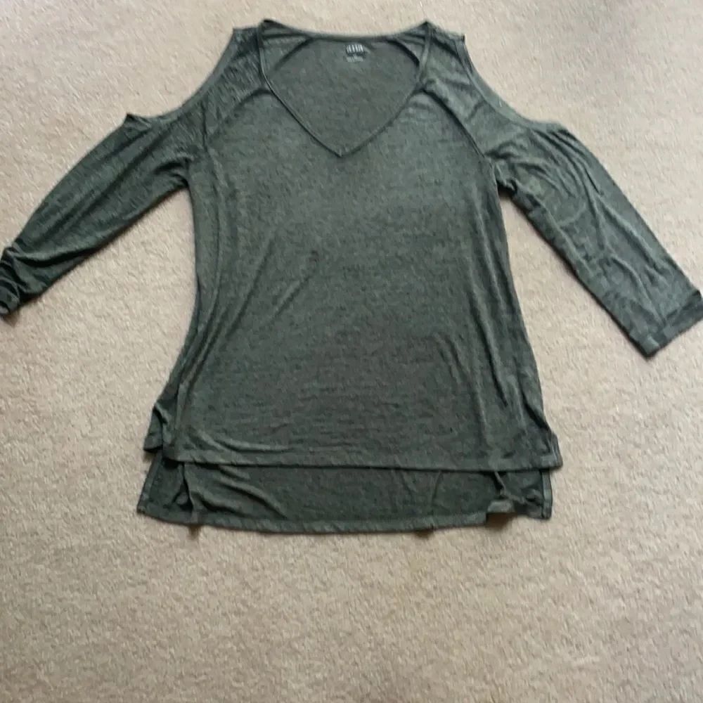 a.n.a A New Approach Top! - Picture 2 of 9